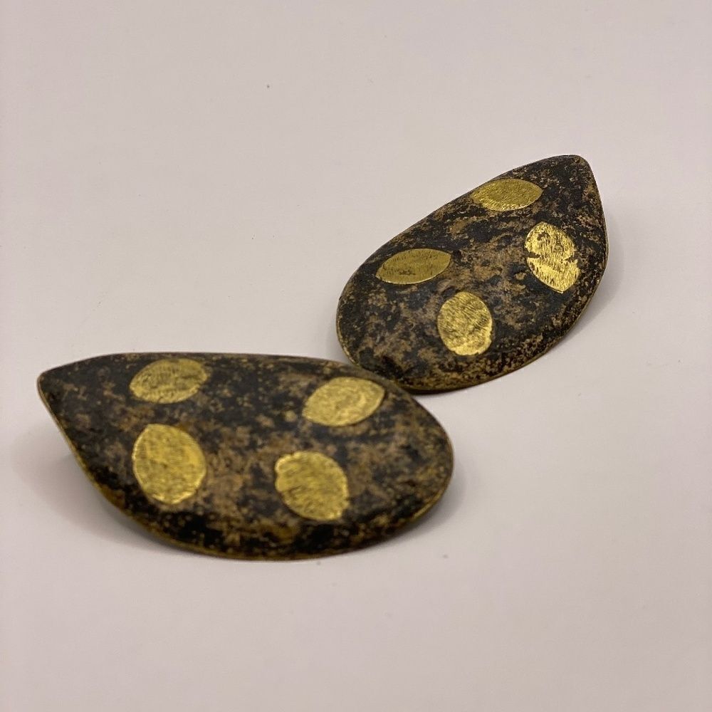 Vintage 1980’s Burnished Black and Gold Clip-on Earrings